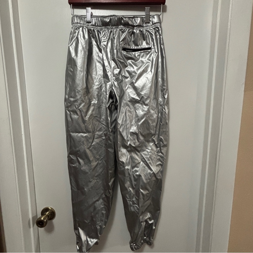 Forever 21 Silver Metallic Jogger Pants High Rise Elastic Waist S - Picture 4 of 6